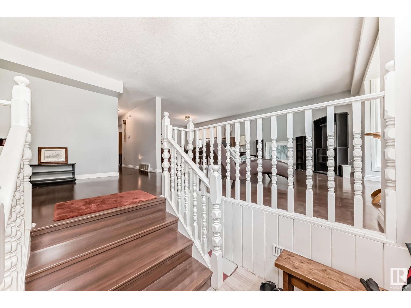 11240 95A ST NW