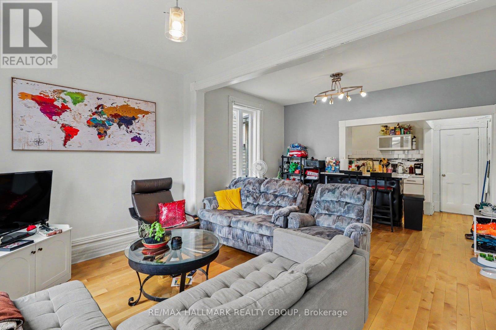 1 - 164 BRUYERE STREET