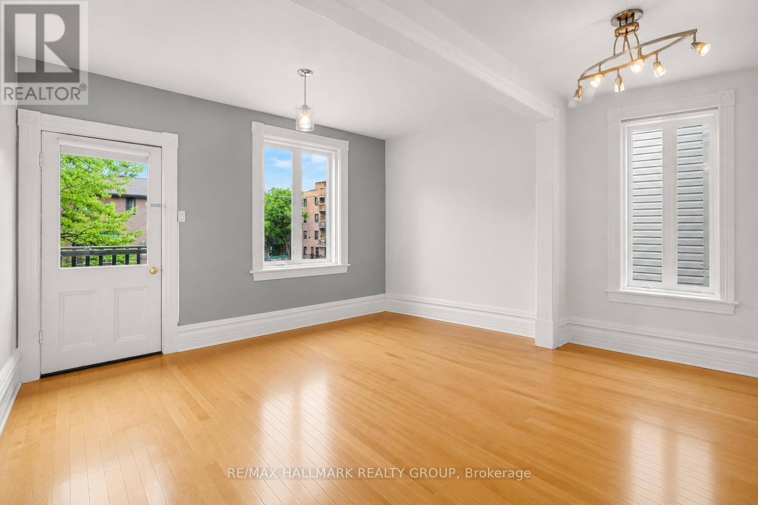 1 - 164 BRUYERE STREET