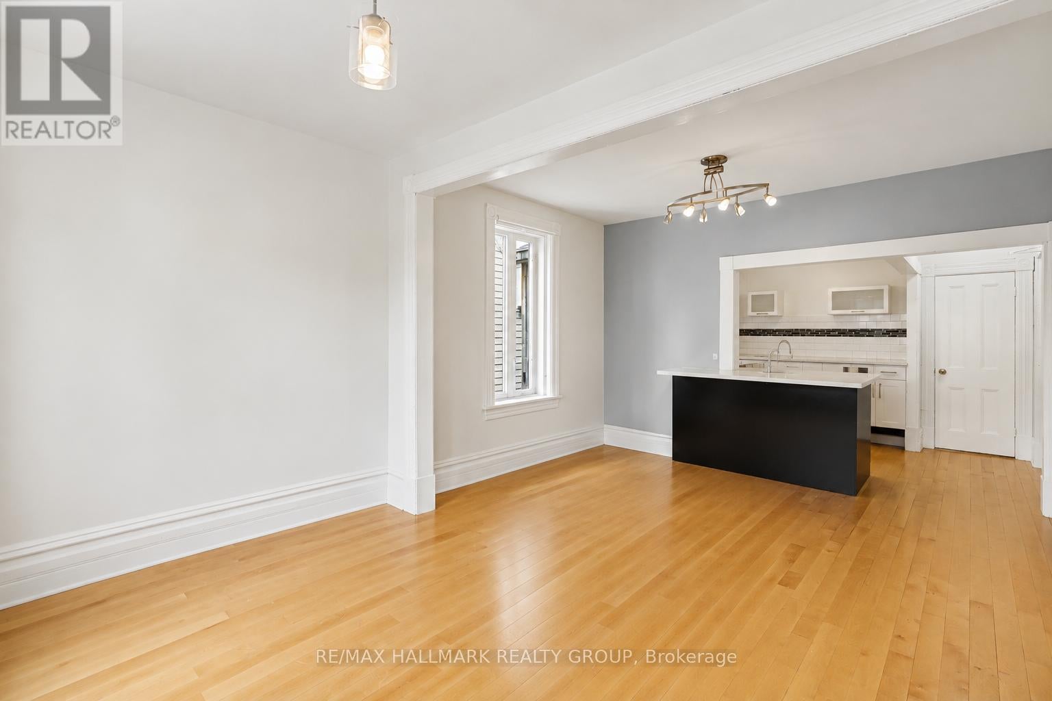 1 - 164 BRUYERE STREET