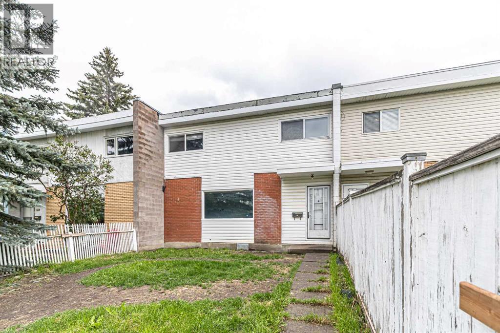 336 Garry Crescent NE