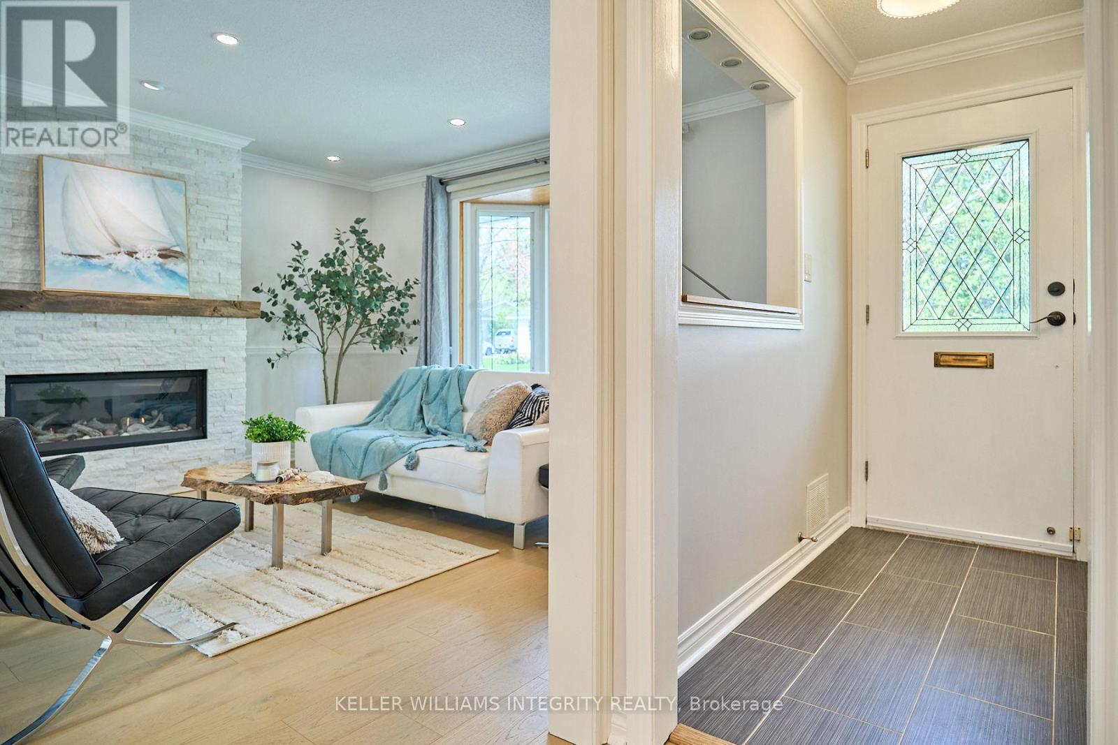 2116 FILLMORE CRESCENT