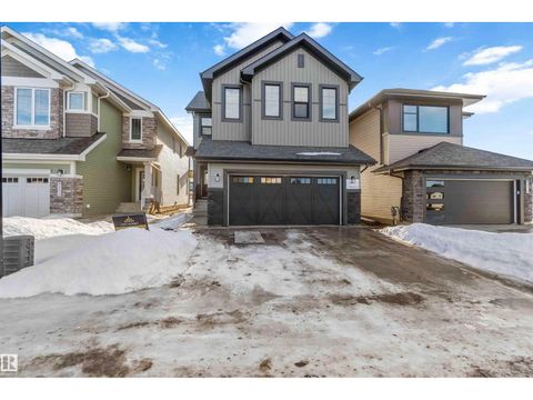 2215 4 AV SW Edmonton AB T6X3L4