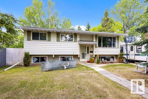 4 Gilby ST Sherwood Park AB T8A2X2