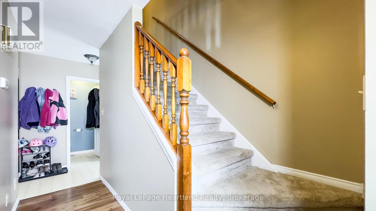 49 WELLINGTON STREET W