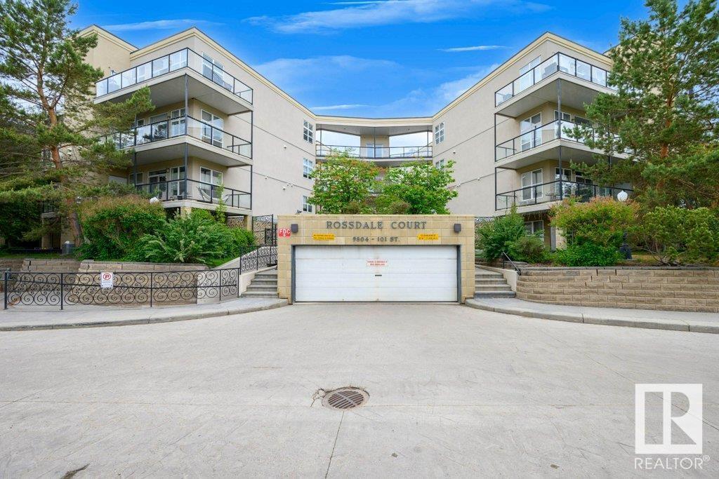 #123 9804 101 ST NW