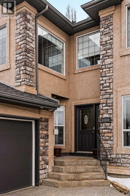 1560 Strathcona Drive SW