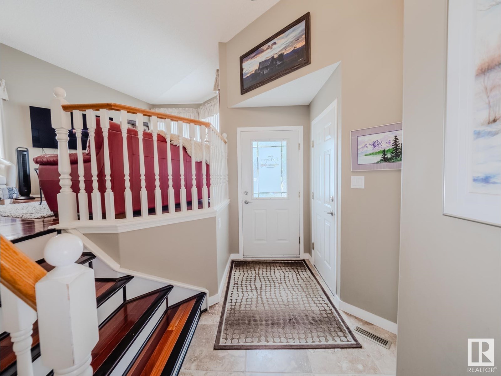 125 FOXHAVEN PL