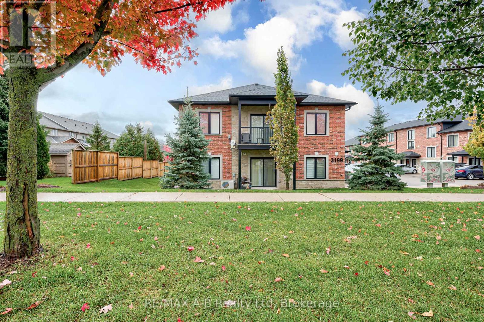 5 - 3199 VIVIAN LINE 37