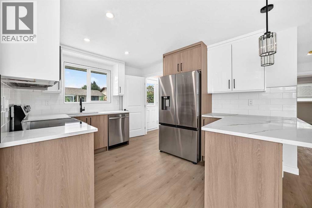 4 Abingdon Court NE