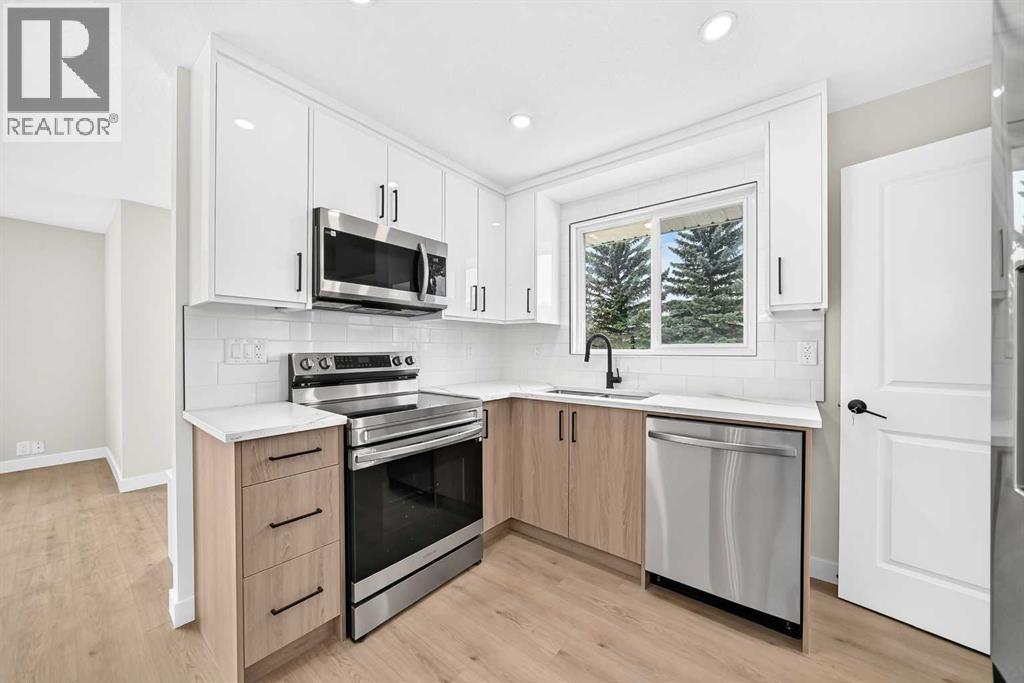 4 Abingdon Court NE