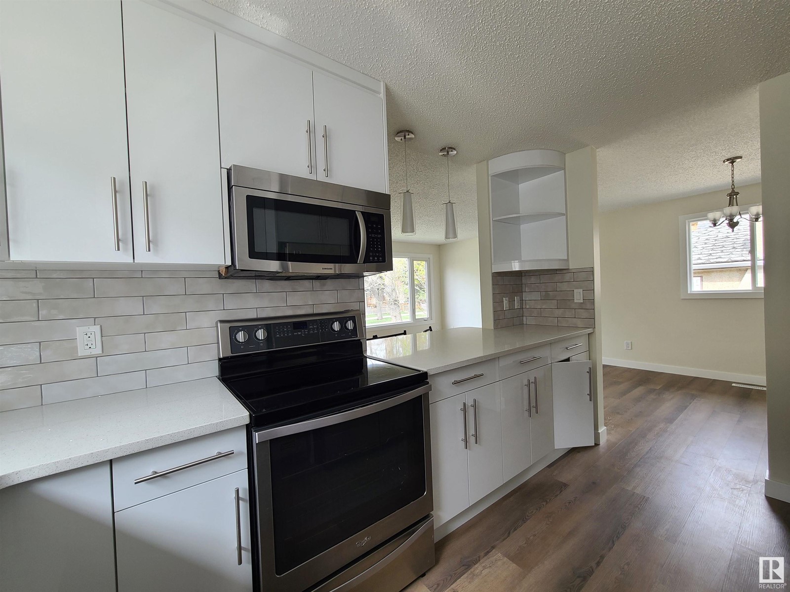 12011 95A ST NW
