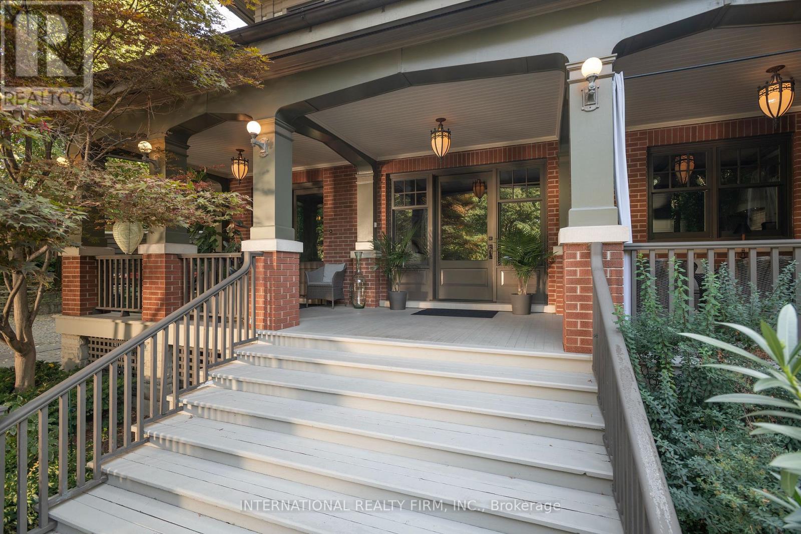 270 INDIAN ROAD