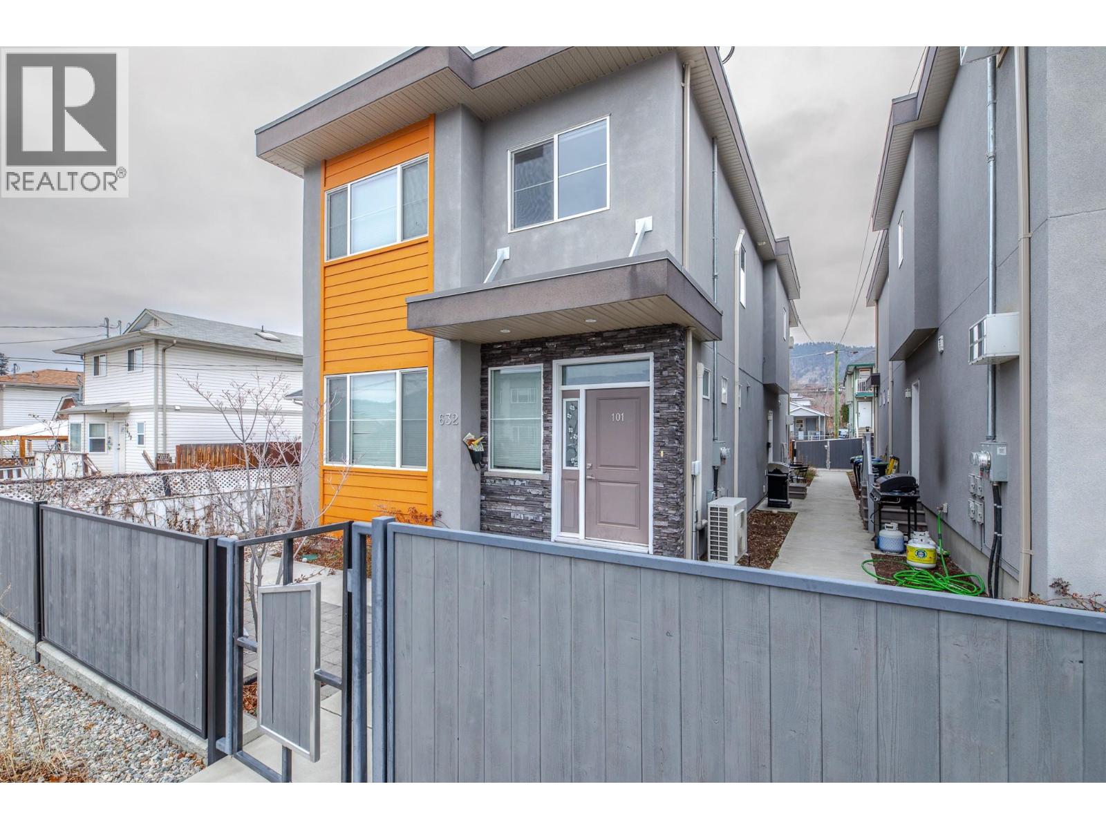 632 BURNS Street Unit# 101