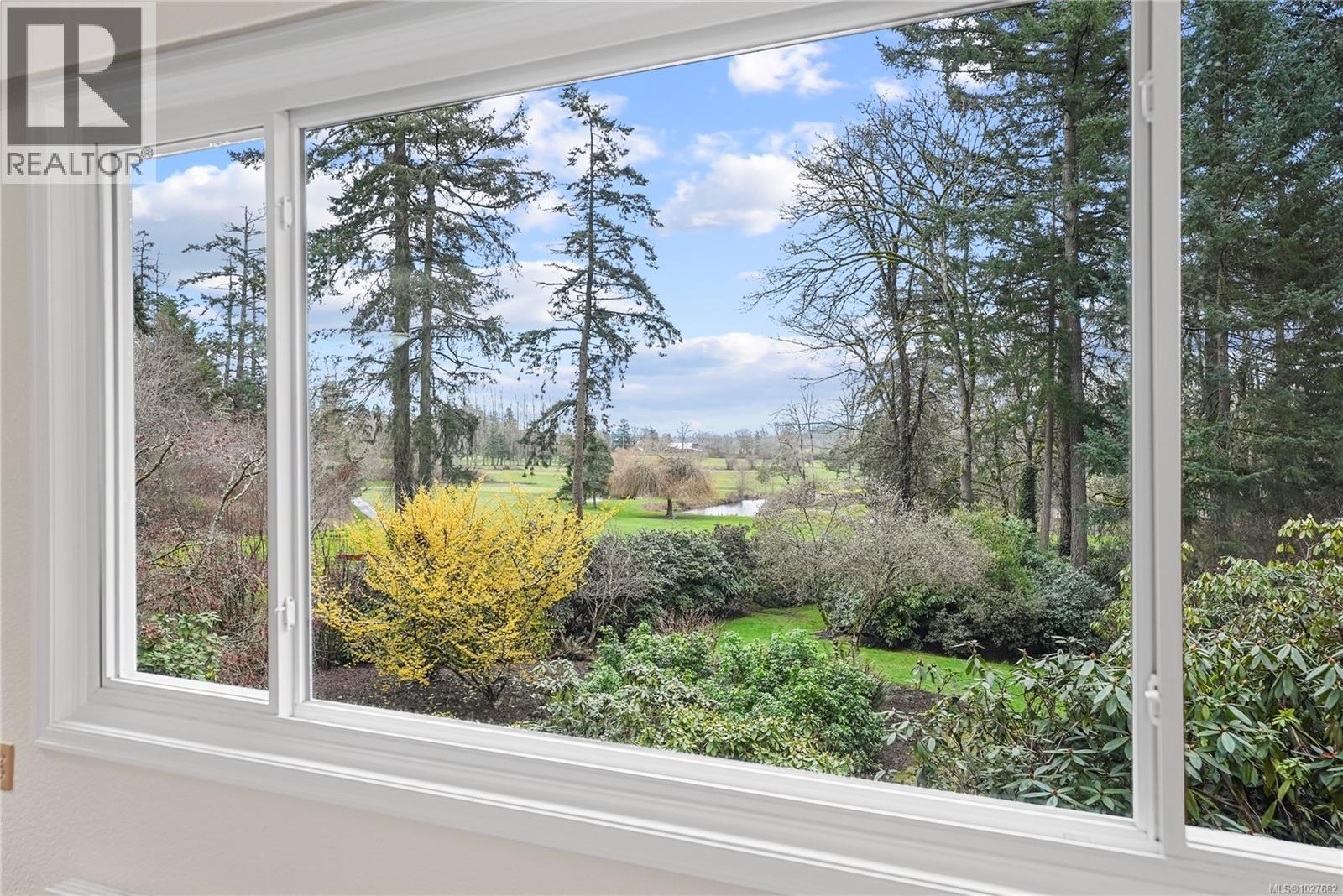 9343 Carnoustie Cres