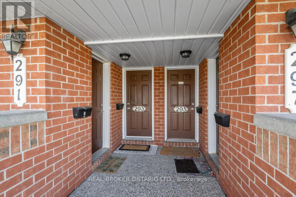 10 - 293 AQUAVIEW DRIVE