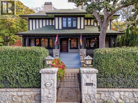 943 St. Charles St Victoria BC V8S3P8