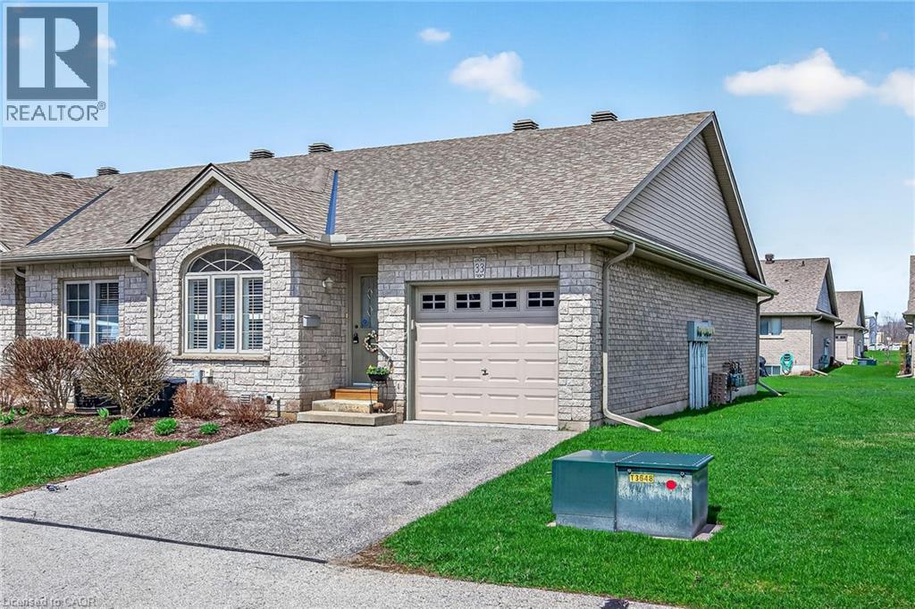 510 QUEENSWAY Street W Unit# 33