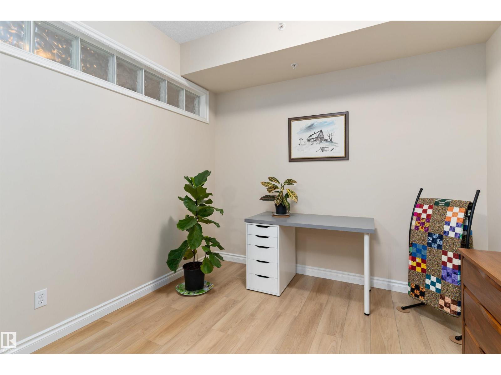 #408 9020 JASPER AV NW