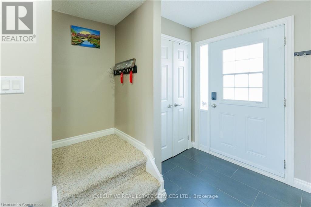 24 KINGHAM Road