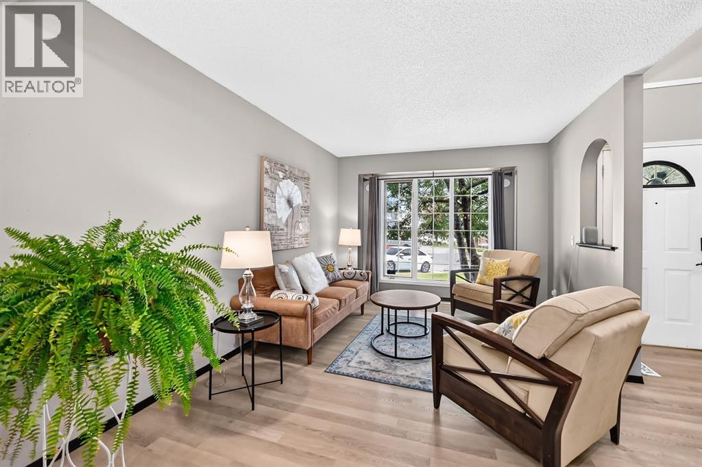 81 Sandalwood Court NW