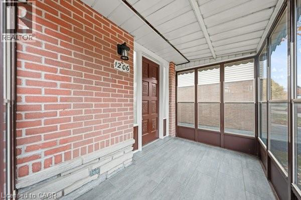 1206 VALENTINE Drive