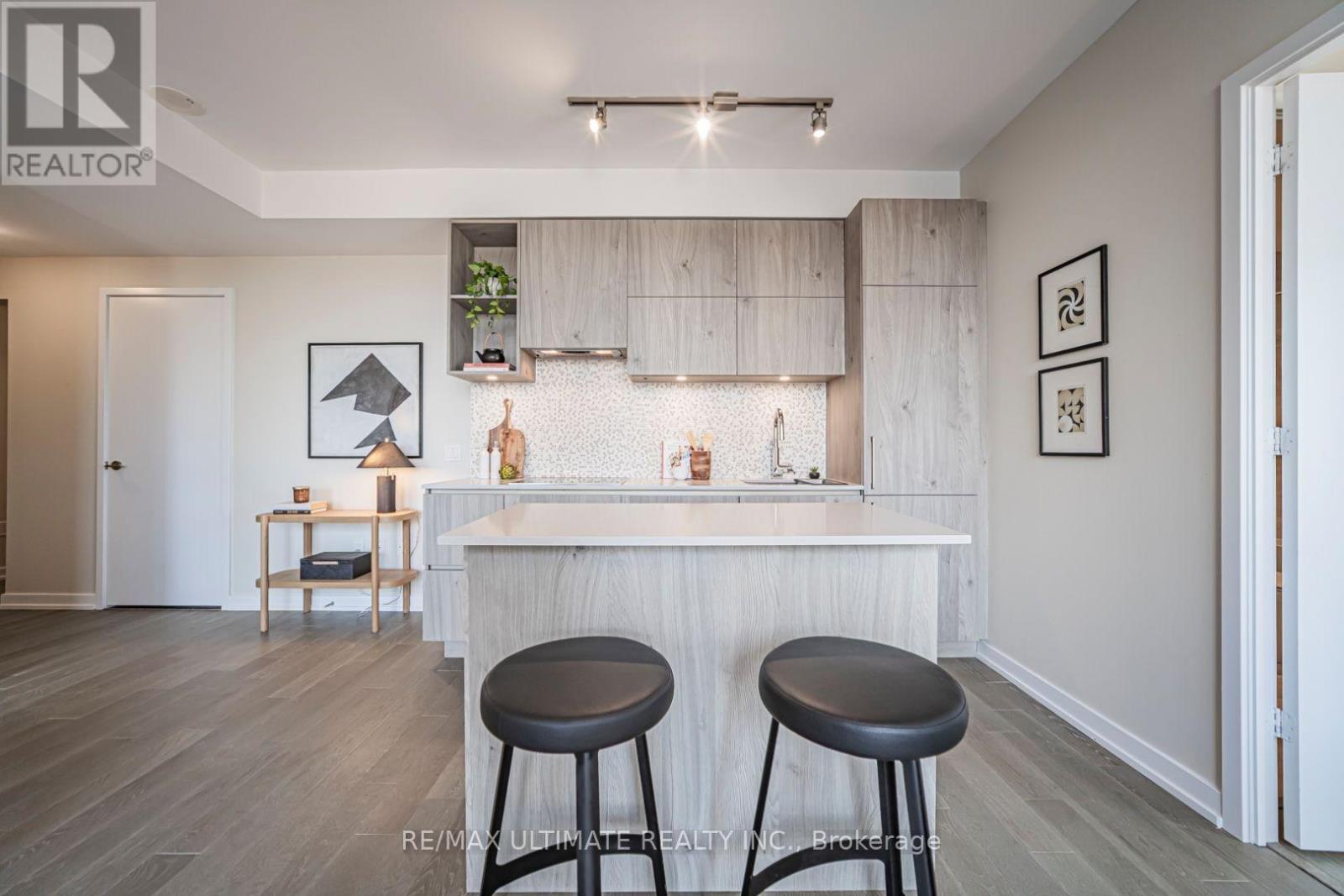 1208 - 1 YORKVILLE AVENUE