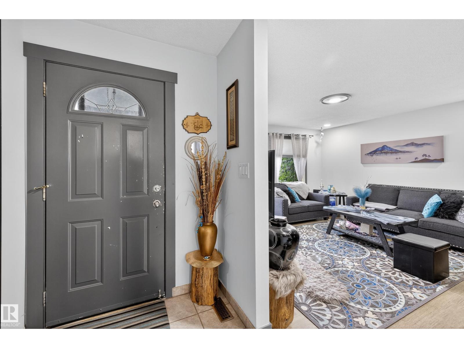10304 164 AV NW