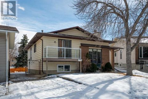 171 Berwick Way NW Calgary AB T3K1B8