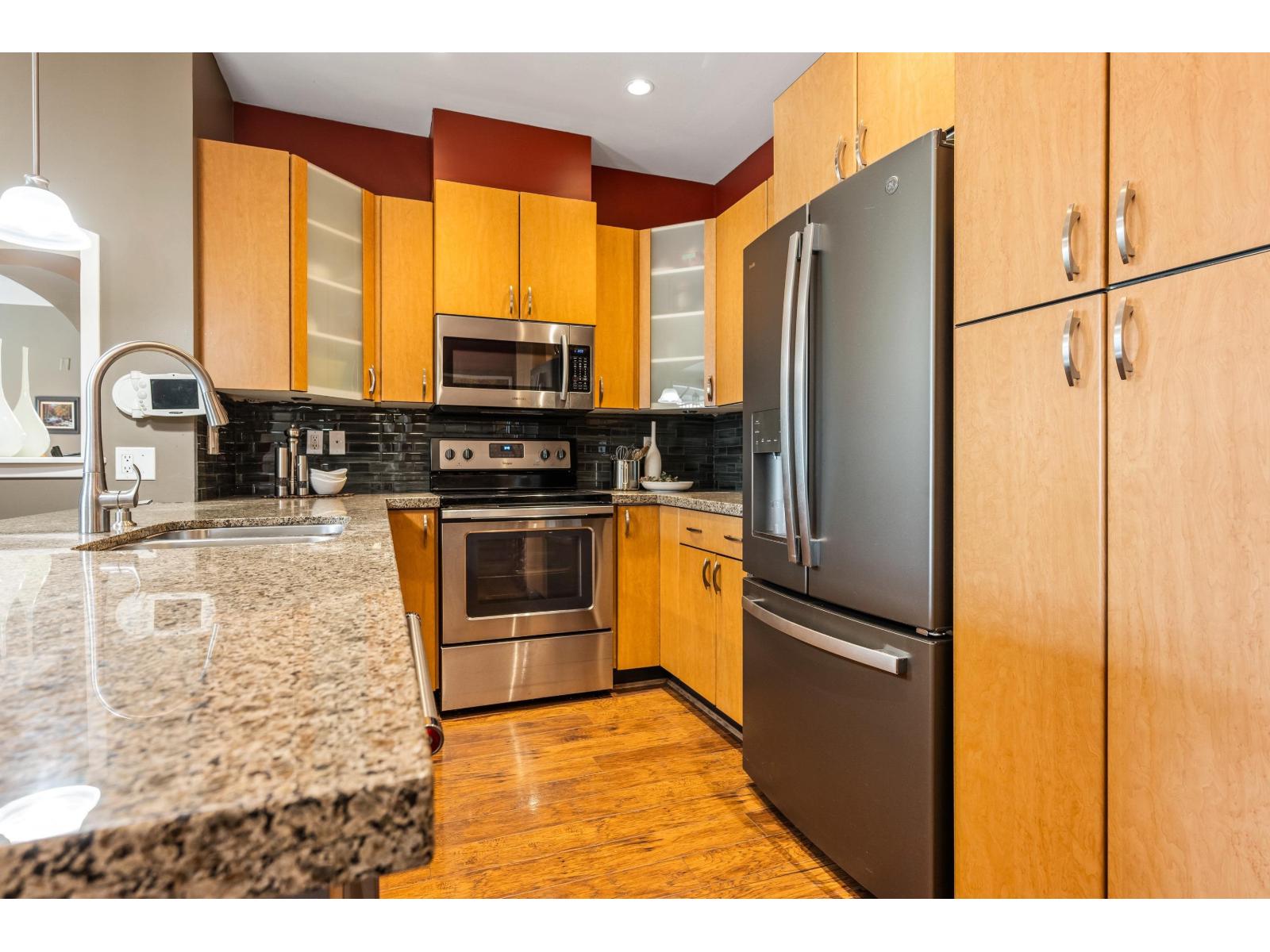 315 33485 SOUTH FRASER WAY