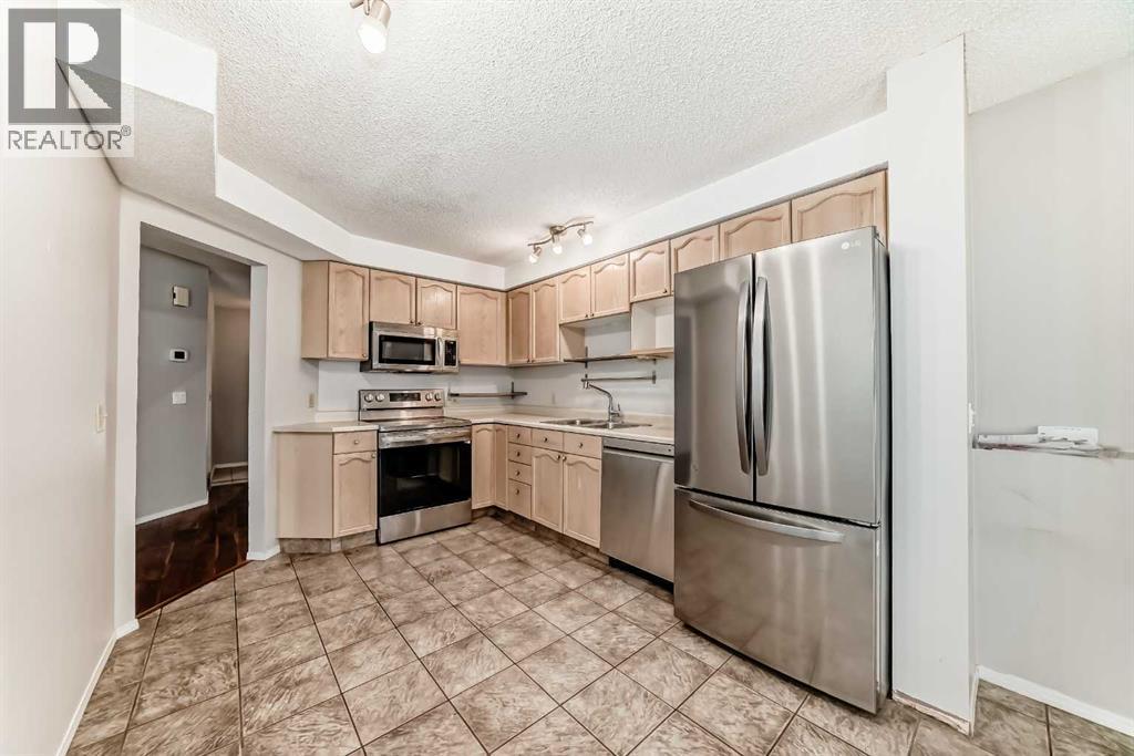 226 Coachway Lane SW