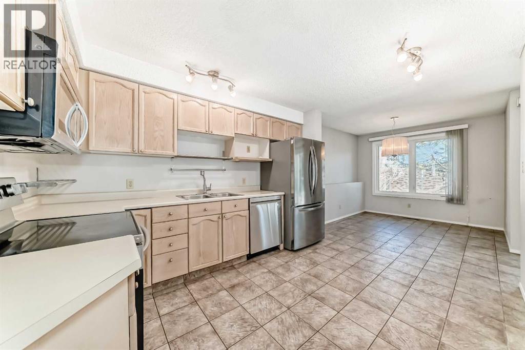 226 Coachway Lane SW