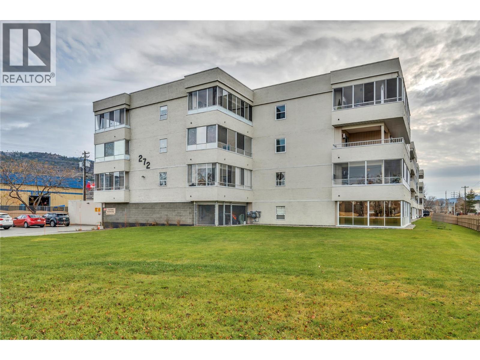 272 GREEN Avenue Unit# 402