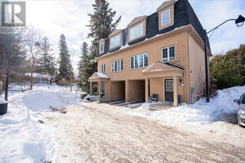 3 TILLINGHAST LANE Toronto (Scarborough Village) ON M1J0A8