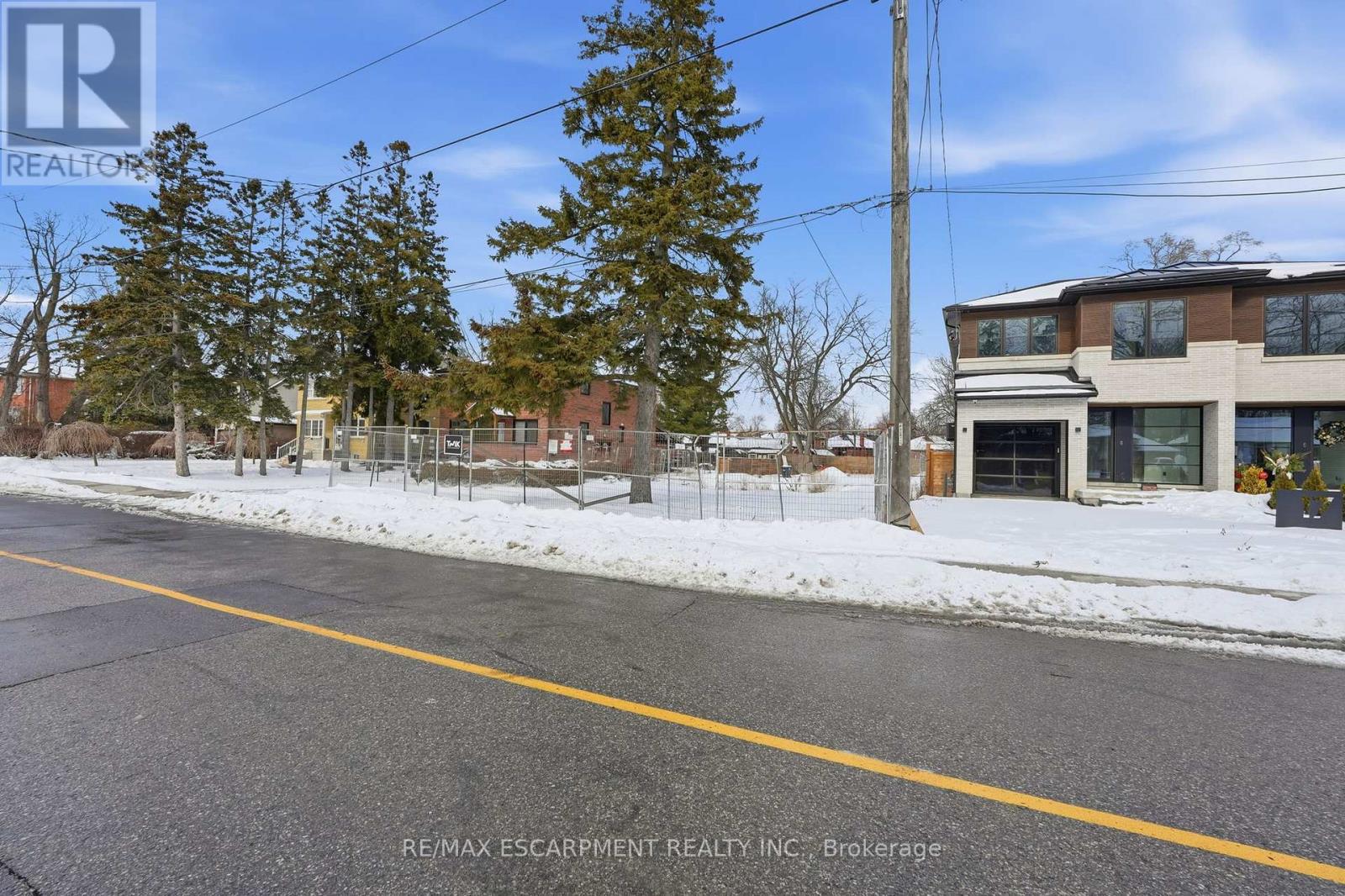 19B BROADVIEW AVENUE