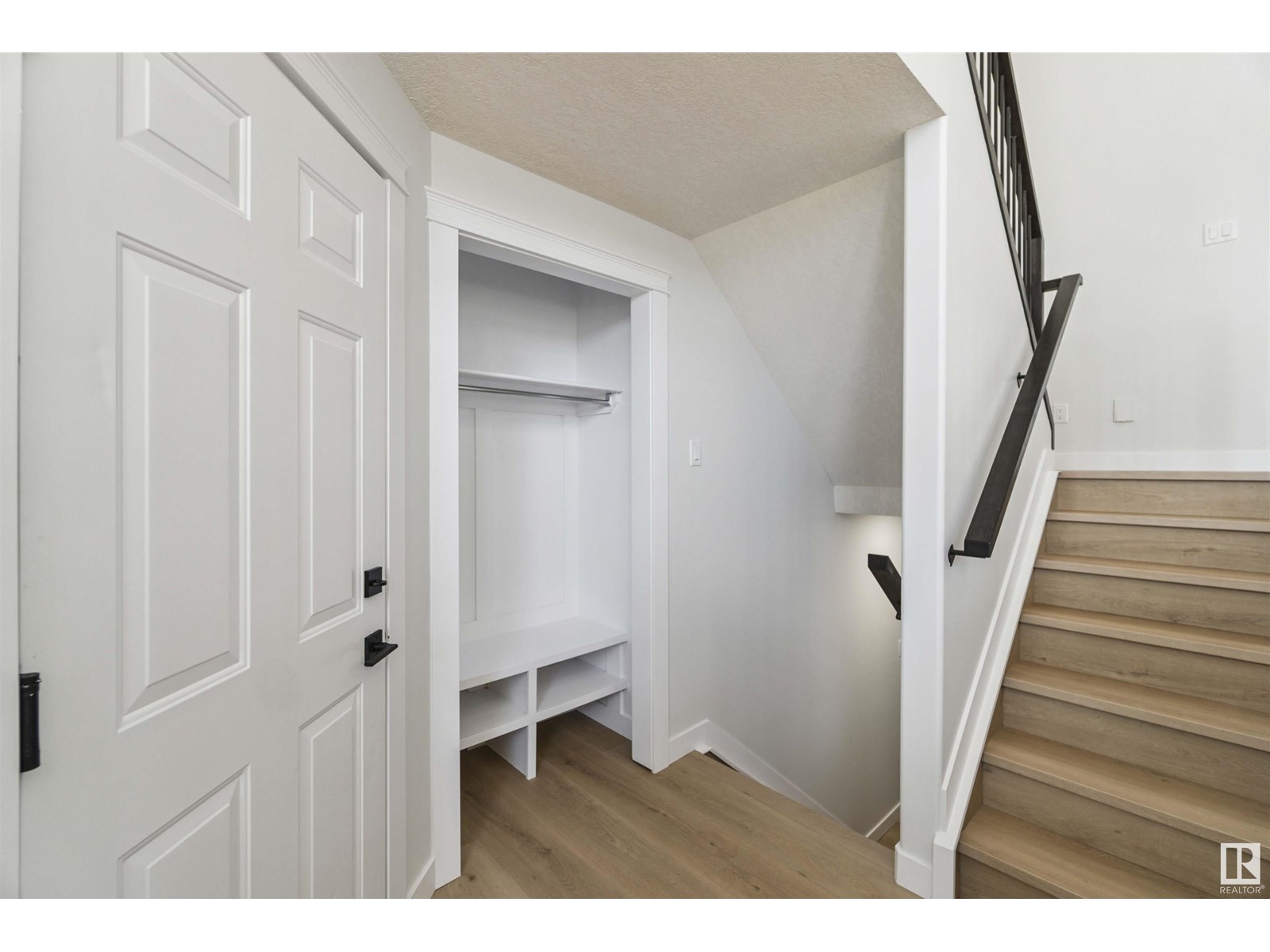 618 LAYTON CO NW