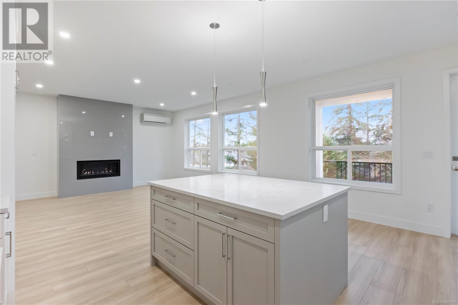2343 Swallow Pl