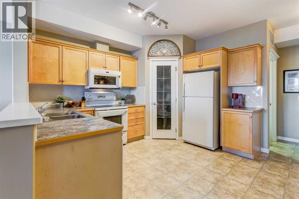 413, 15 Everstone Drive SW