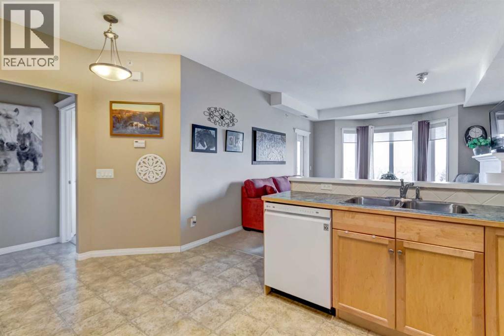 413, 15 Everstone Drive SW