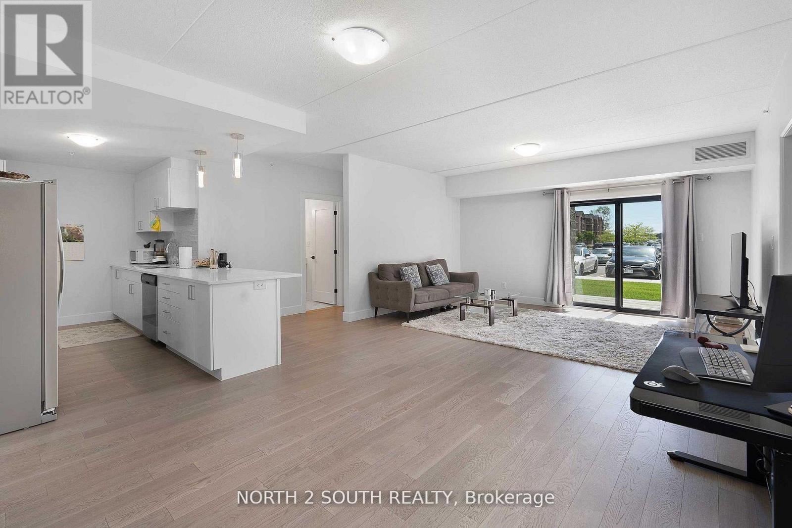 102 - 2550 SANDWICH WEST PARKWAY