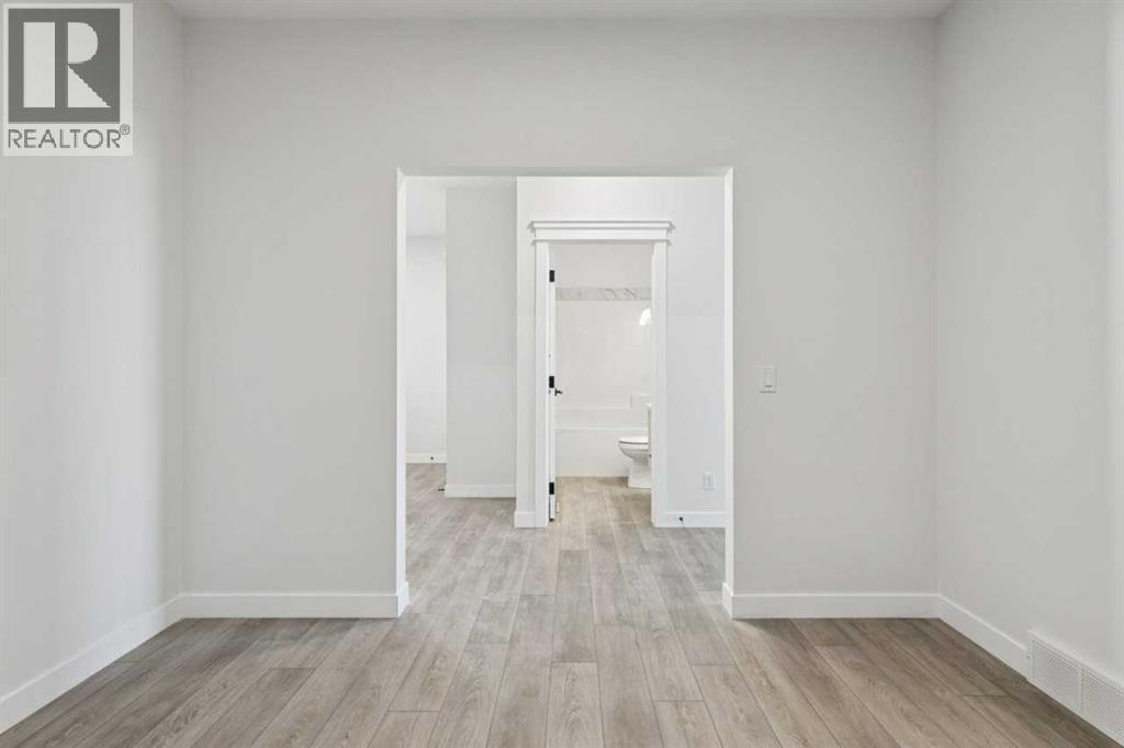 378 Hotchkiss Manor SE