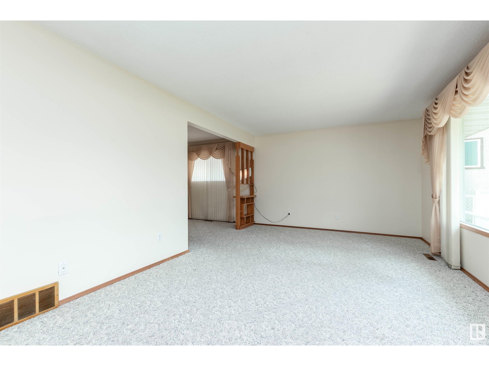 4923 115 ST NW