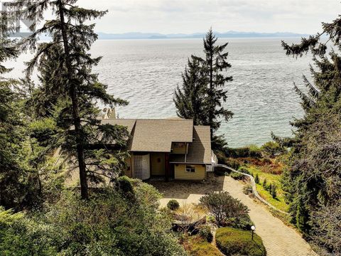 2588 Seaside Dr Sooke BC V9Z1G7