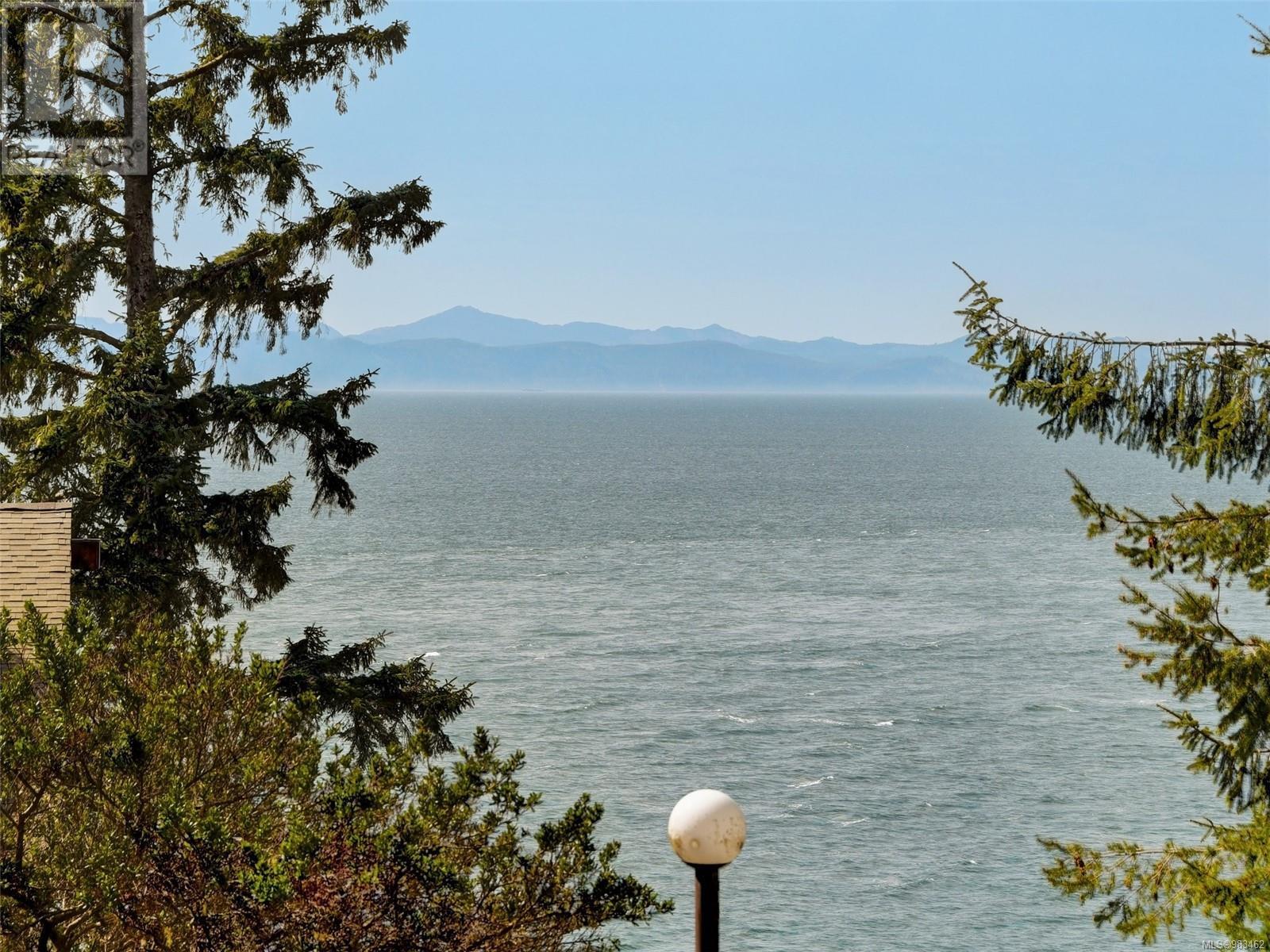 2588 Seaside Dr