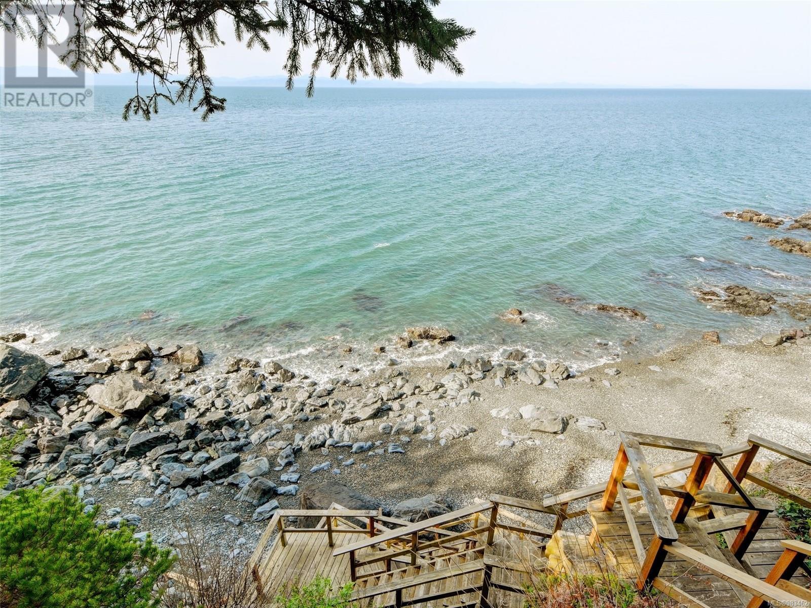 2588 Seaside Dr