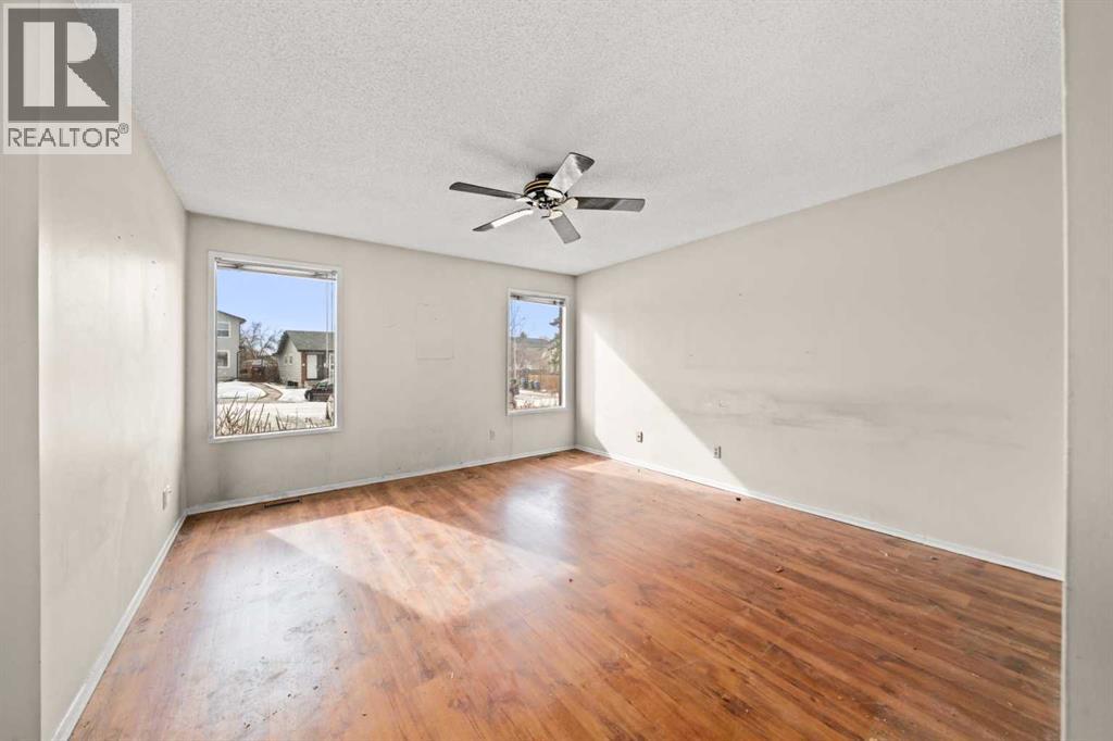 151 Deerview Court SE