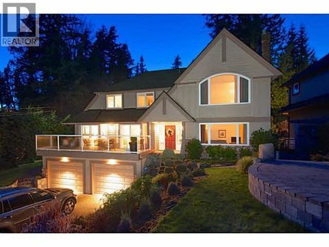 457 HILLCREST STREET West Vancouver BC V7V2L8