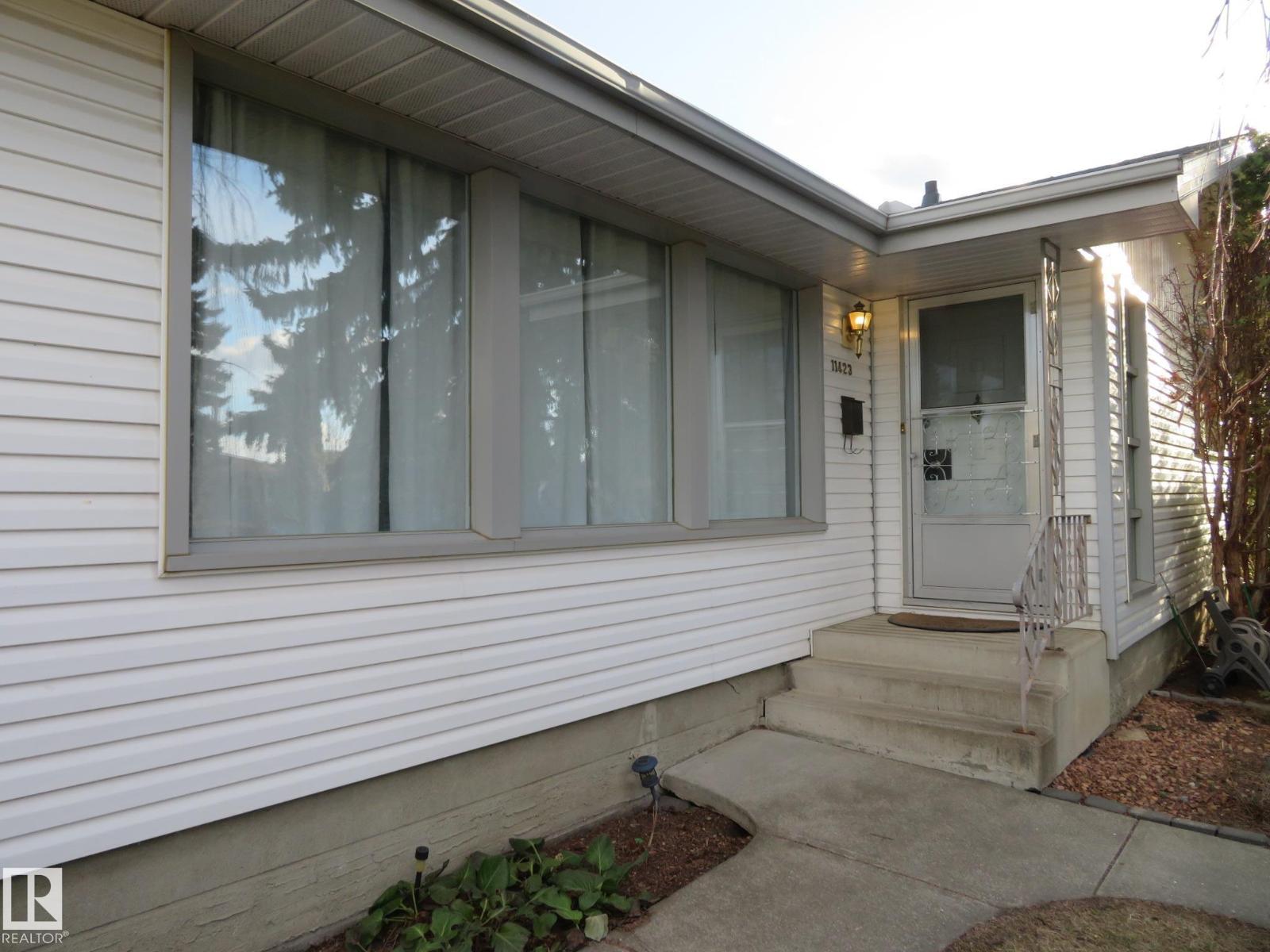 11423 50 AV NW