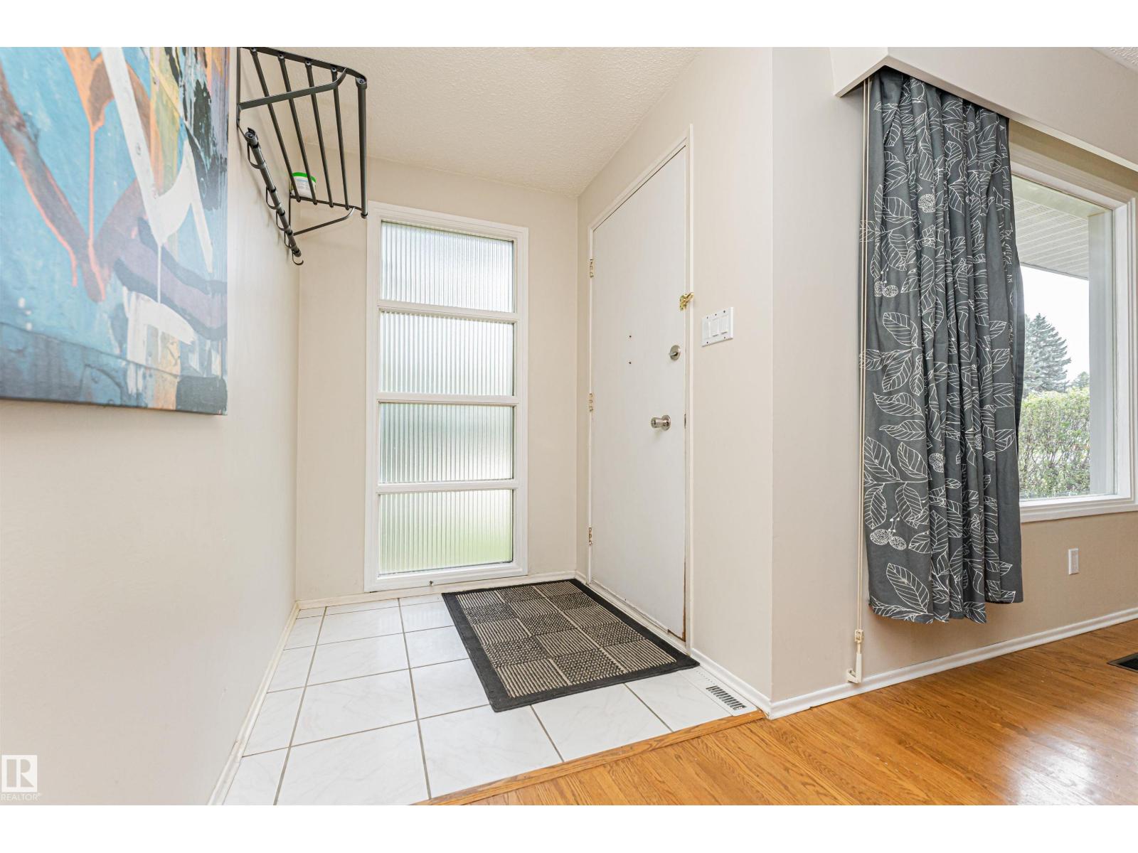 11423 50 AV NW