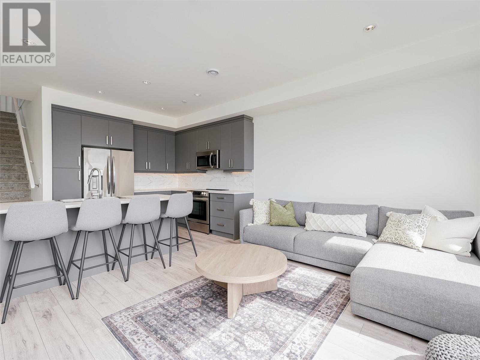 2309 Hudson Terr